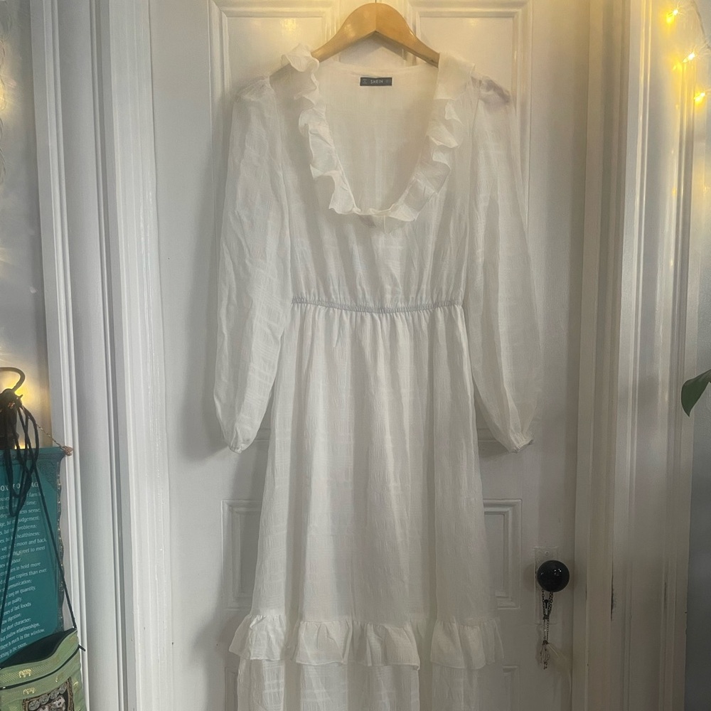 NWT Ruffle V neck maxi - Picture 3 of 8
